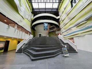 Eingang zur Kunstausstellung Aurel Dahlgrün im Klimahaus Bremerhaven | Foto: Mülheimer Kunstverein KKRR