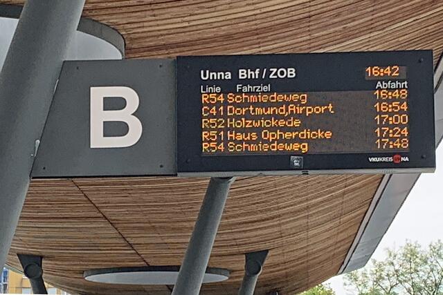 Bunt gemixt aus Besuchen des 3.  Quartals 2024  in der Innenstadt von Unna - Die für uns beiden Linien R54 und C41  | Foto: © Jürgen Thoms 