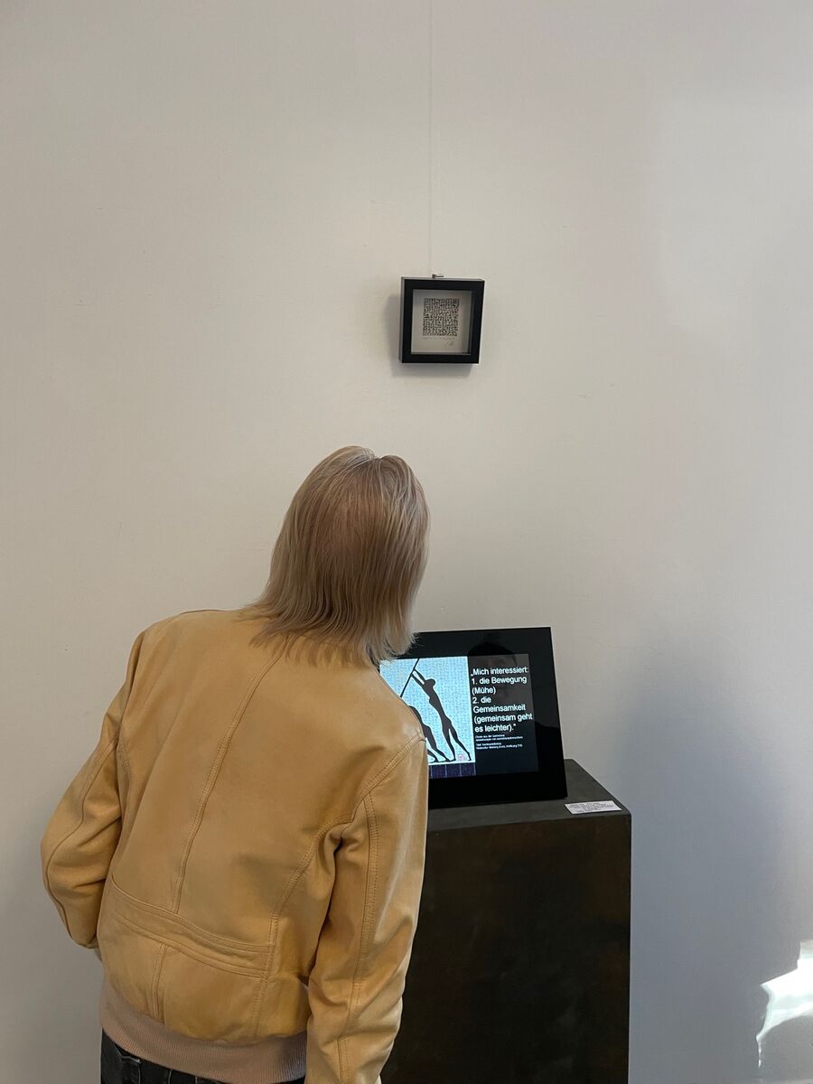 Perfekte Erläuterungen erhöhen den Kunstgenuss - können aber das Künstlergespräch nicht ersetzen | Foto: Mülheimer Kunstverein KKRR