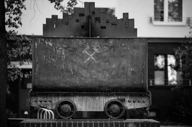 Geschichtsträger an ehemals bewaldeter Stelle