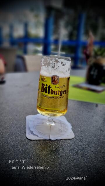 auf uns und das LEBEN :-)