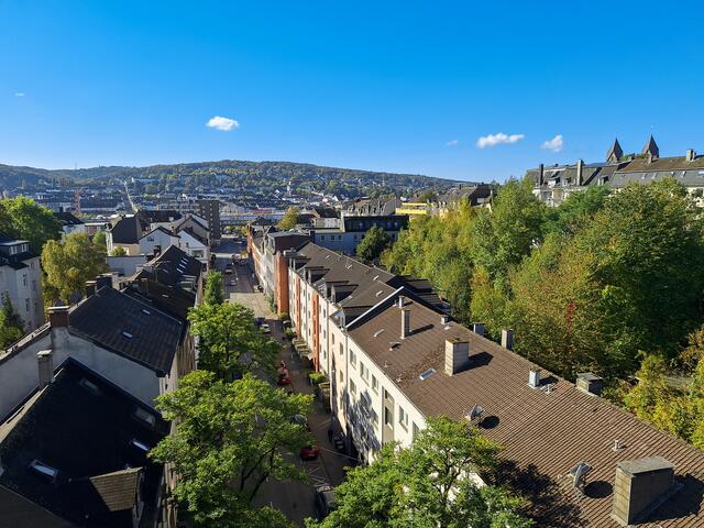 Blick vom Viadukt auf Teile von Wuppertal