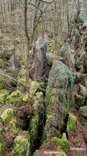 irre kleine Fels-Formationen bei Hemer....