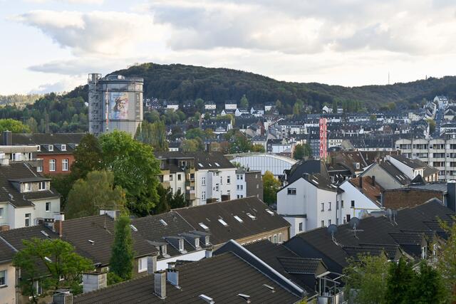 Der Gasometer in Wuppertal ist zwar nicht so groß wie sein Pendant in Oberhausen, wird aber auch für interessante Ausstellungen genutzt.