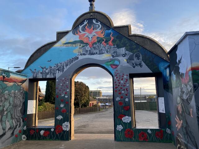 Die Stadt ist zerstört und man ergibt sich | Foto: umbehaue