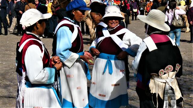 Naxifrauen auf dem Marktplatz