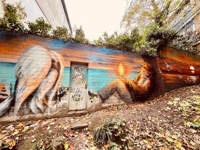 Hardy Bock malte das Mural an der Friedenstreppe in der Ruhrtalstadt Mülheim | Foto: Mülheimer Kunstverein und Kunstförderverein KKRR