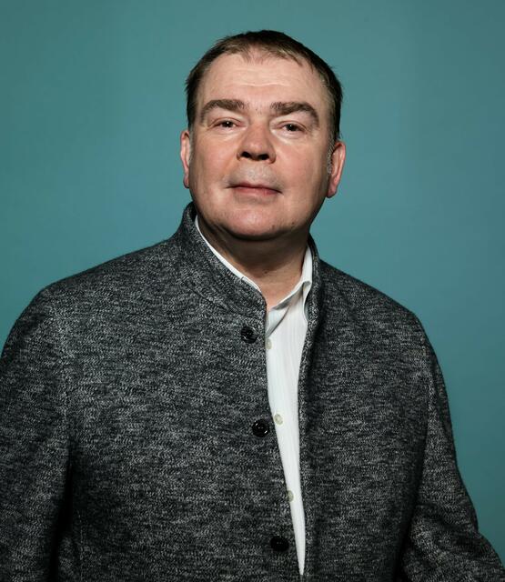 Bei hochkarätigen Gastspielen kann sich das Publikum unter anderem auf den vielfach ausgezeichneten Schriftsteller Max Goldt freuen. | Foto: Axel Martens