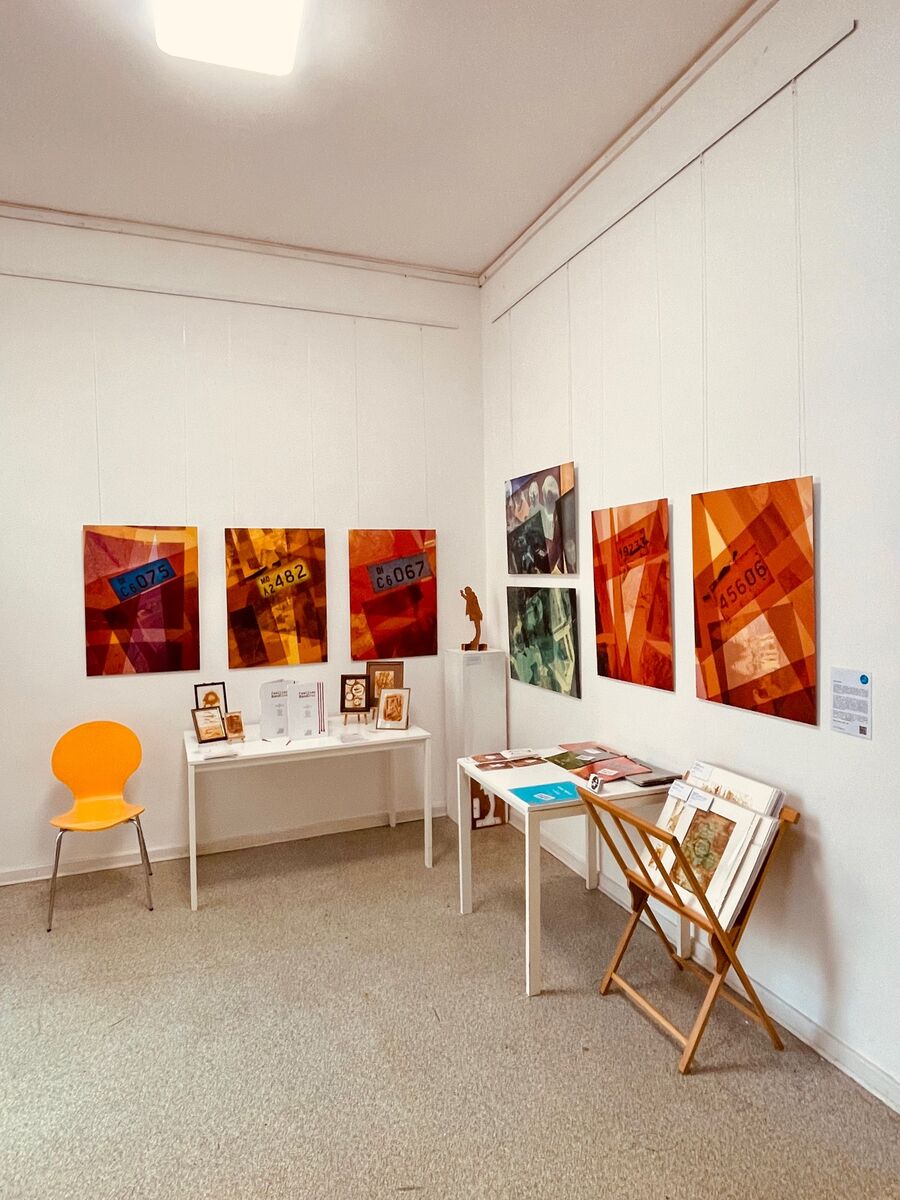 Jedes Werk ein Hingucker "Klaus Wiesel" mit aktuellen Arbeiten in der Jahresausstellung, die Künstlern auch ermöglicht, im eigenen Namen und auf eigene Rechnung ihre Werke zu verkaufen | Foto: Mülheimer Kunstverein KKRR