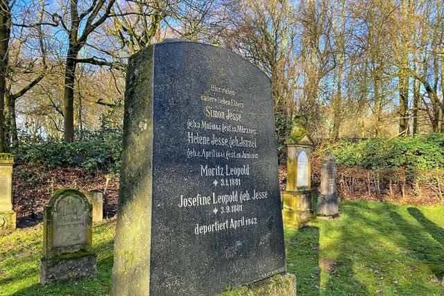 Ein Zeugnis der NS-Vernichtungspolitik auf dem Alten jüdischen Friedhof. | Foto: ©Margot Klütsch
