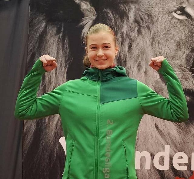 Gloria Poluektov nach ihrem ersten Bundesligaeinsatz | Foto: Grün-Weiß Mülheim