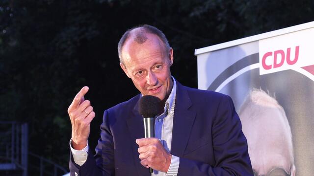 Friedrich Merz bekam Post von der Initiative GigA 46. | Foto: Ulrich Rabenort