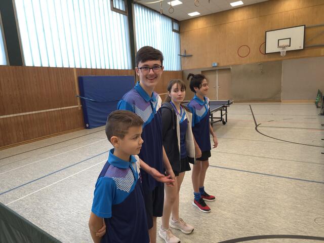 Sind im ersten Spiel machtlos (von links) Felix Schaible; Jonas Kaysler; Marlene Kalytta; Deniz Tasli 