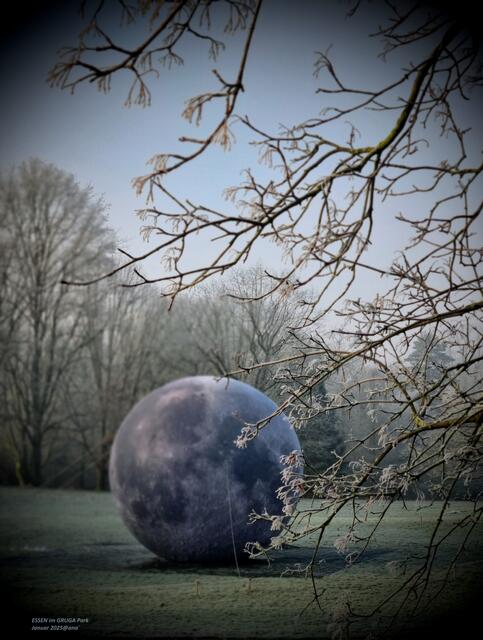 nackig´....

:-) 2025@ana´