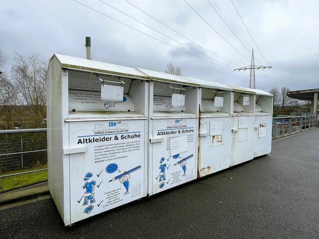 Die Altkleidercontainer des ZBH werden regelmäßig geleert.

© Foto: Stadt Marl / ZBH