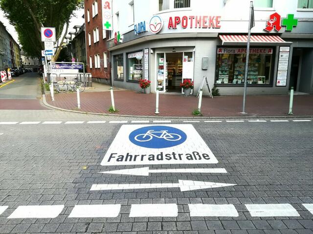 Dioe FDP-Fraktion kritisiert die städtische Verfahrensweise zur Verkehrsführung an der Rüttenscheider Straße. | Foto: Stadtbildstelle