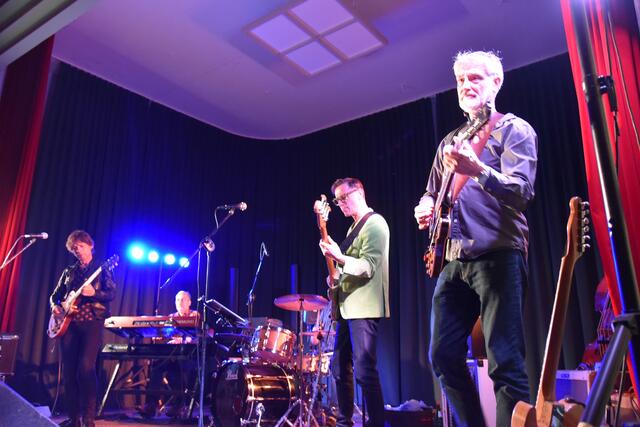 Elville Blues Band im Saal Löwer Haßloch
rechts Bandleader Tom Schaffert
sind auf der Nice Valley Concerts Scouting List, vielleicht zweites Halbjahr, ROXY Cinema Neustadt | Foto: FotoArchiv Merkel und Merkel