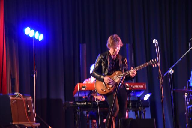 special Guest der Elville Blues Band: Gregor Hilden aus Münster, ein ausgezeichneter Guitarrero und Profimusiker, blendende Solis...Ebenfalls auf der Scouting List von NICE Valley Concers | Foto: FotoArchiv Merkel und Merkel