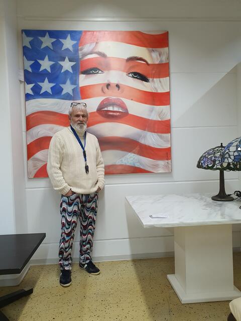 "An American Woman"
Doris Zeidlewitz, 2024 gestorben
Bronco54 vor der Neuerwerbung der Merkel Collection (2024)
im Moment noch Leihgabe der Slg Merkel | Foto: Jenrys, Zeidlewitz, Merkel 