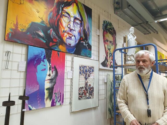 sans titre
Bronco54 vor Auktionswand Henrys Dez 24 | Foto: Bomanns, Art and Style, Alechinsky&gt;CoBrA