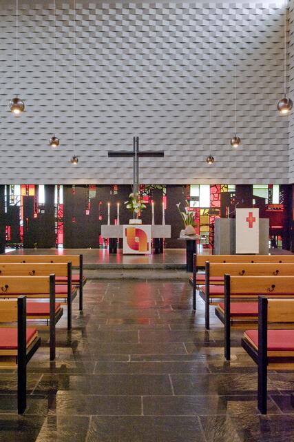 In der Versöhnungskirche in Duisburg Großenbaum findet am morgigen Sonntag der Themengottesdienst „Gemeinsam statt einsam“ statt.
Foto: Tanja Pickartz
