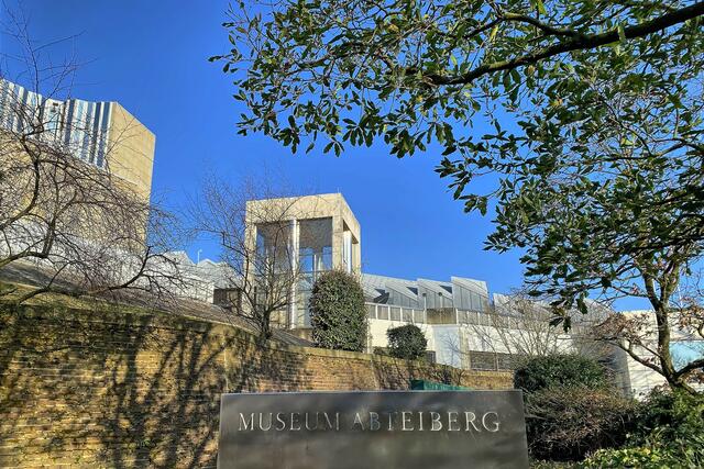 Die Museumsbauten vom Abteigarten aus gesehen | Foto: ©Margot Klütsch