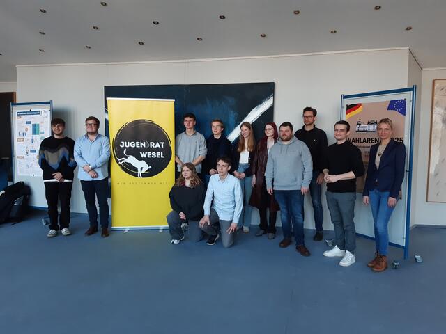 Podiumsteilnehmer, Moderator und Orga-Team auf einen Blick - Herzlichen Glückwunsch zur tollen Veranstaltung! | Foto: @streetconnector