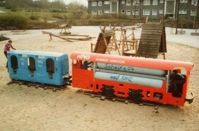 Bildnachweis: Andreas Böttger (Bild1)
Quellnachweis: https://bahn-express.de/archiv/45329-03.htm | Foto: Andreas Böttger