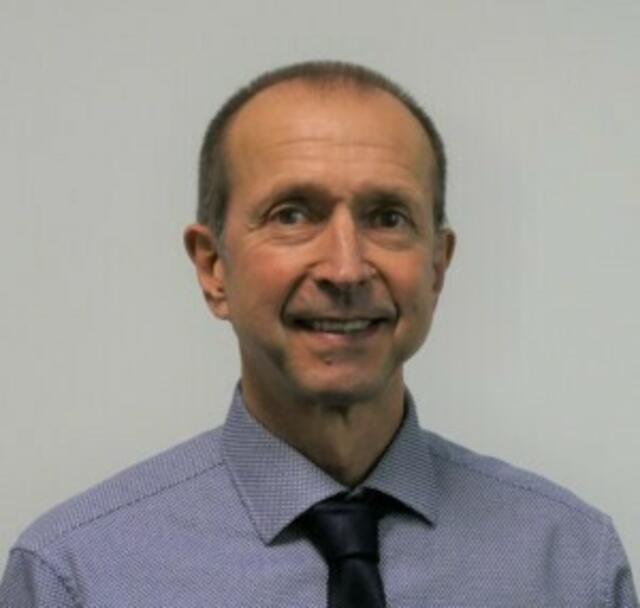 Rainer Holfeld, Ratsherr und Fraktionsvorsitzender der AfD im Bezirk Homberg/Ruhrort/Baerl).