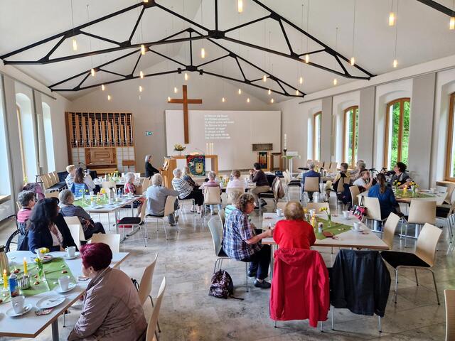 Dieses Foto und das weitere Bild wurden beim Frühlingscafé 2023 an der Neudorfer Wildstraße aufgenommen.
Foto: Mike Kim
