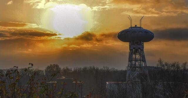 Das Brambauer Ufo bei Sonnenaufgang
