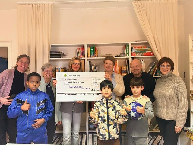 Große Freude: Von Anfang an unterstützt der Inner Wheel Club Essen-Nord die lernHÄUSER des Kinderschutzbundes Essen – auch in diesem Jahr wieder.
 | Foto:  DKSB Essen