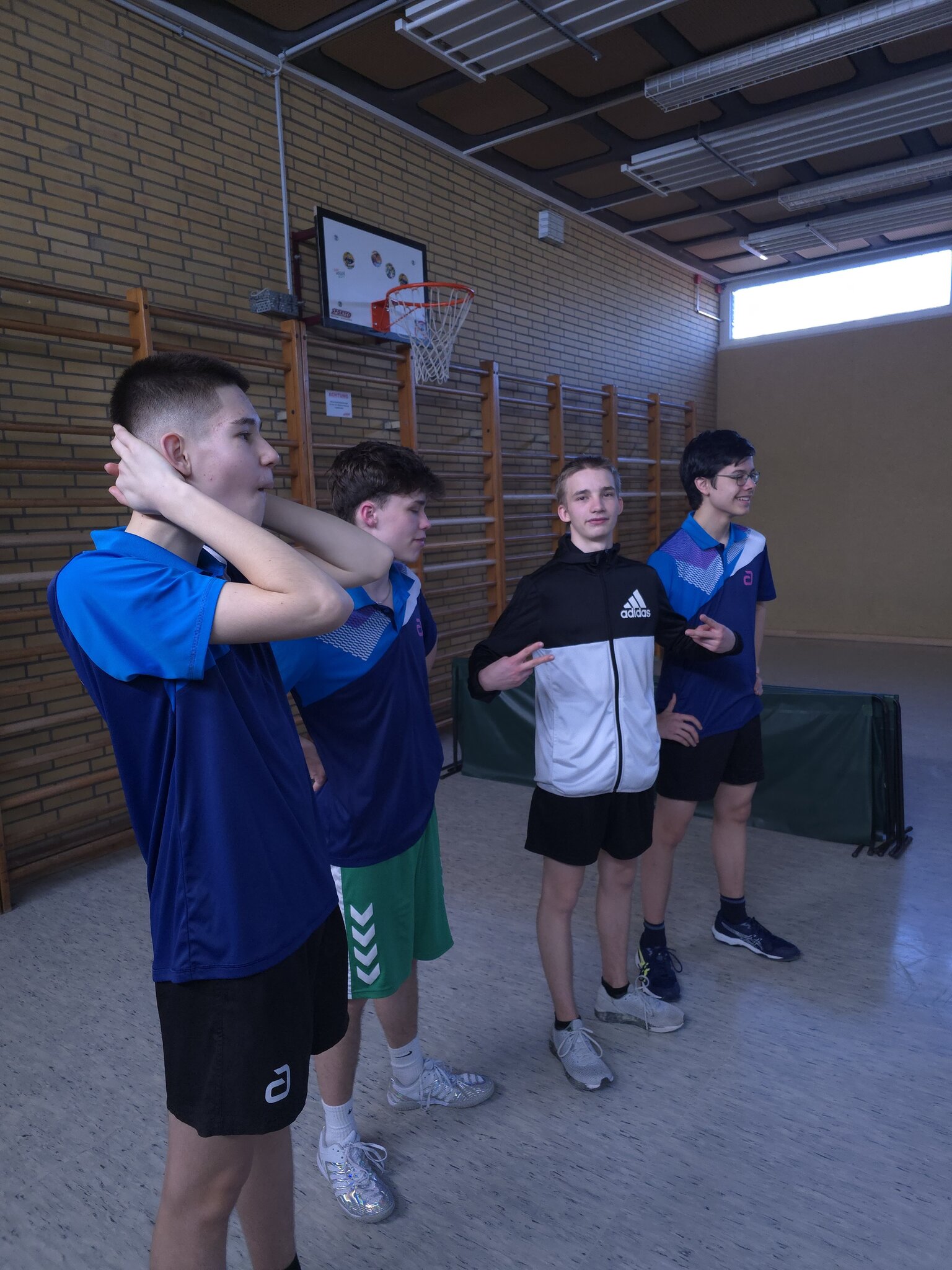 Sport/ Table Tennis：チームは自分の目標を引き受けることができます