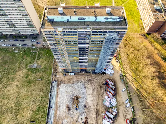 Die Sprengung des dritten „Weißen Riesen“ an der an der Ottostraße in Duisburg-Hochheide ist für Juli dieses Jahres geplant.
Foto: Ilja Höpping / Stadt Duisburg