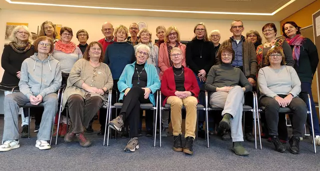 Das Foto zeigt Ehrenamtliche des Weltladens bei einem Planungstag im Januar 2025.
Foto: Weltladen Duisburg
