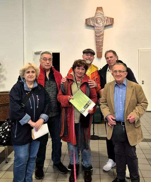 Engagierte Mitglieder der Literatur- und Kunstwelt Deutschland haben jetzt mit Verantwortlichen der Kirchengemeinde die letzten Details für „Kultur unterm Kirchturm“ besprochen und blicken voller Vorfreude auf den am 30. März.
Foto: Sebastian Schulz
