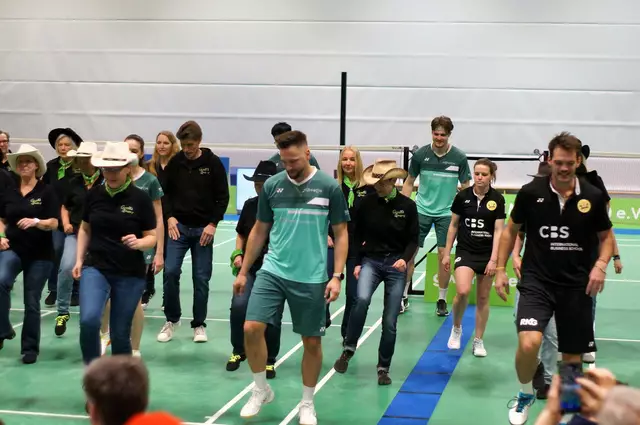 Gemeinsames Warmtanzen - raus aus der Komfortzone | Foto: Grün-Weiß Mülheim