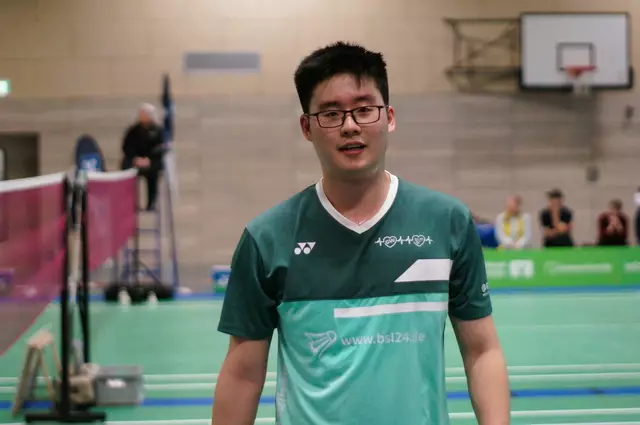 Chenyang Jiang schlug zum letzten Mal für Grün-Weiß auf. Er muss berufsbedingt kürzer treten. | Foto: Grün-Weiß Mülheim