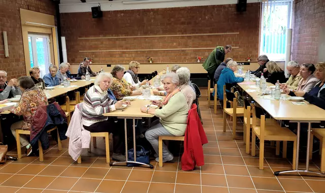 Beim kostenfreien Mittagstisch der Evangelischen Kirchengemeinde Obermeiderich geht es immer lecker-gemeinschaftlich zu.
Foto: www.obermeiderich.de
