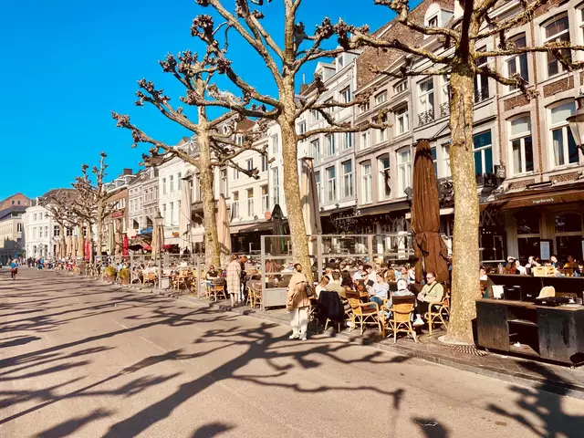 Kunst und Genuss - eine kulinarische Pause am Vrijthof mitten in Maastricht | Foto: Mülheimer Kunstverein KKRR