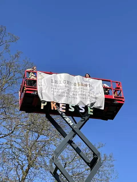 Die erste Pressegruppe in luftiger Höhe | Foto: @klaus denzer @mœrs festival