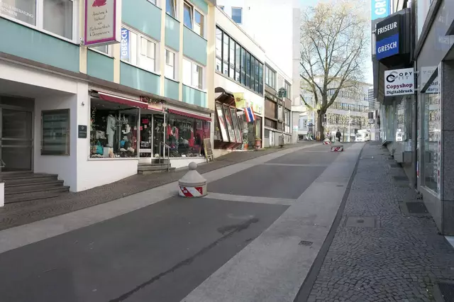Fußgängerzone Große Beckstraße nach "Umgestaltung", Teil des "Radkreuzes"