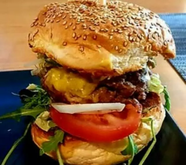 Ist lecker aber leicht ist er nicht.