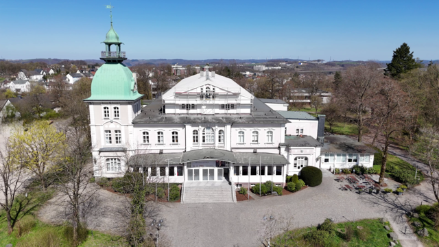"Art meets Antique"
Historische Schützenhalle Lüdenscheid | Foto: Ulrich Rabenort