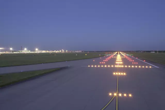 Abheben ab Düsseldorf - das tun in den Osterferien rund eine Million Passagiere. | Foto: Flughafen Düsseldorf/Andreas Wiese