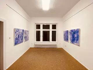 Violett / Lila - die Farbe der Hoffnung
Werkreihe "Hope" von Manfred Dahmen in der Villa Artis | Foto: Mülheimer Kunstverein KKRR, Ruhrstr. 3