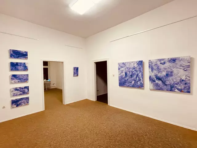 Violett / Lila - die Farbe der Hoffnung
Werkreihe "Hope" von Manfred Dahmen in der Villa Artis | Foto: Mülheimer Kunstverein KKRR, Ruhrstr. 3