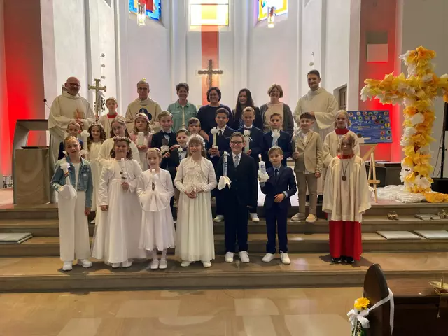 Die Kommunionkinder der Messe um 9.30 Uhr. Foto: Monika Schomers