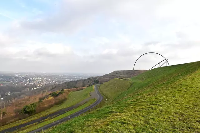 Ein Besuch der Halde Hoheward verspricht stets interessante Ein- und Ausblicke. Foto: Ulrike von Preetzmann