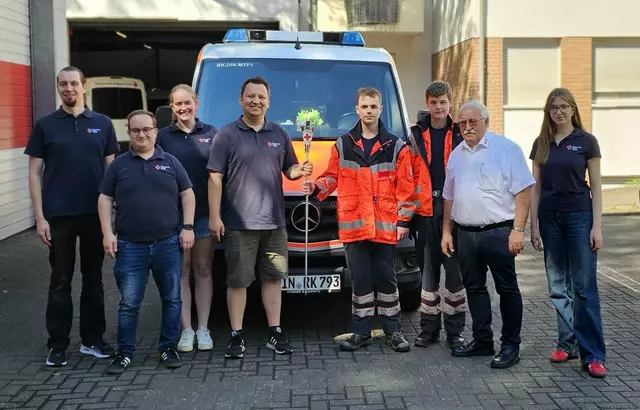 Übergabe der Fackel an den DRK Dinslaken und weiterreise im DRK Landesverband Nordrhein... | Foto: DRK Gladbeck